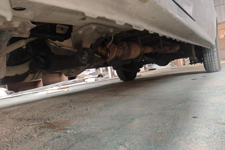 Used Dongfeng Xiaokang C37 2016 1.5L Standard II DK15-06 Chassis Front Left
