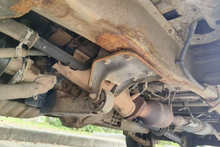 Used Dongfeng Xiaokang C37 2016 1.5L Standard II DK15-06 Chassis Front Left