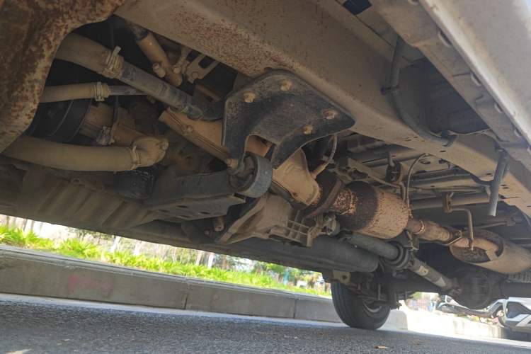 Used Dongfeng Xiaokang C37 2016 1.5L Standard II DK15-06 Chassis Front Left