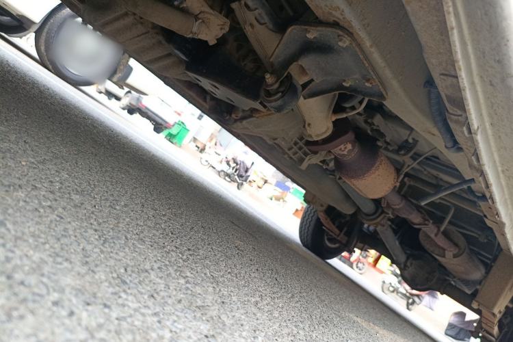Used Dongfeng Xiaokang C37 2016 1.5L Standard II DK15-06 Chassis Front Left