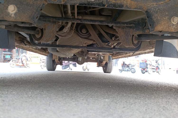Used Dongfeng Xiaokang C37 2016 1.5L Standard II DK15-06 Chassis Front