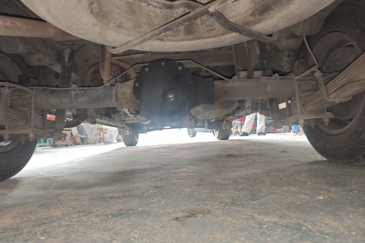 Used Dongfeng Xiaokang C37 2016 1.5L Standard II DK15-06 Chassis Rear