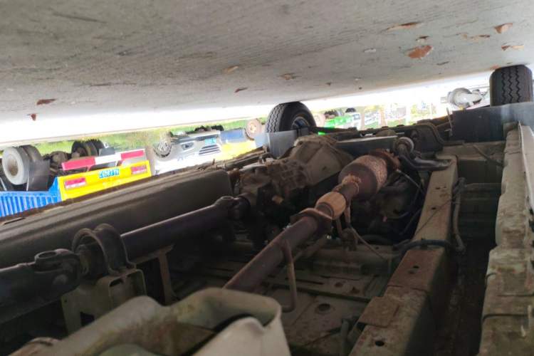 Used Dongfeng Xiaokang C37 2016 1.5L Standard II DK15-06 Chassis Rear Left
