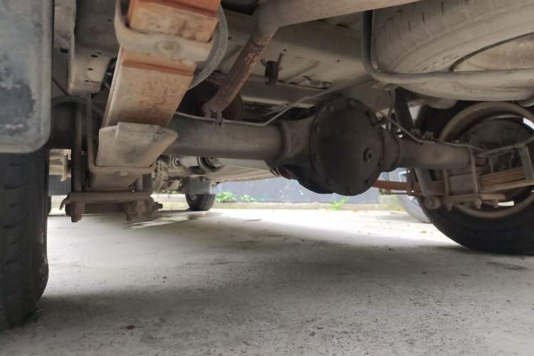 Used Dongfeng Xiaokang C37 2016 1.5L Standard II DK15-06 Chassis Rear Left