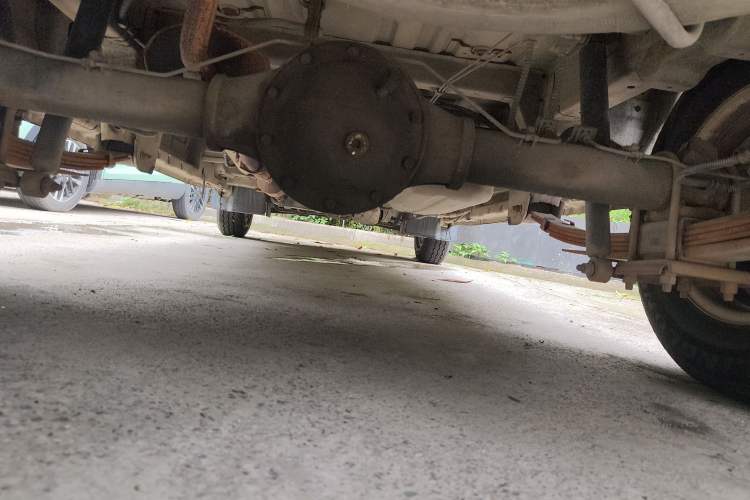 Used Dongfeng Xiaokang C37 2016 1.5L Standard II DK15-06 Chassis Rear