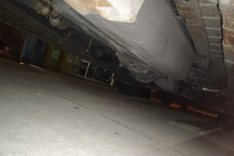 Used Dongfeng Xiaokang C37 2016 1.5L Standard II DK15-06 Chassis Rear Right