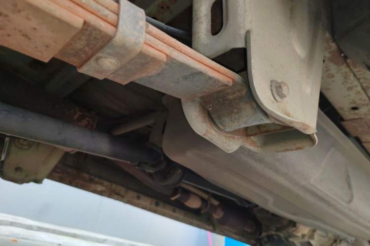Used Dongfeng Xiaokang C37 2016 1.5L Standard II DK15-06 Chassis Rear Right