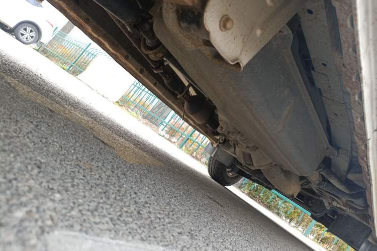 Used Dongfeng Xiaokang C37 2016 1.5L Standard II DK15-06 Chassis Rear Right