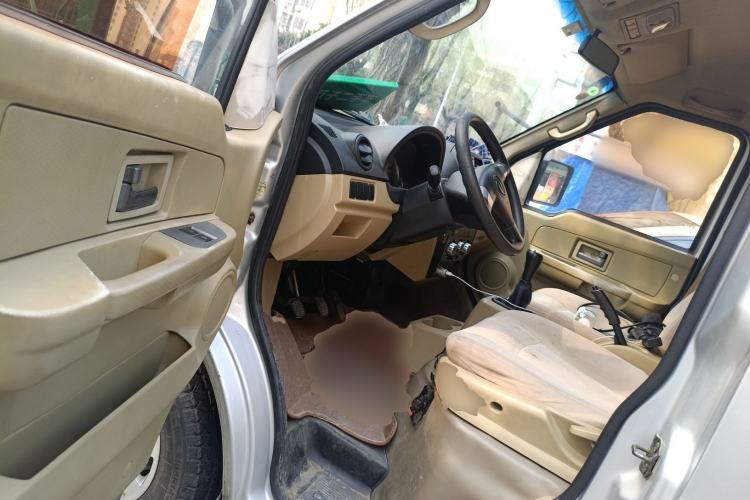 Used Dongfeng Xiaokang C37 2016 1.5L Standard II DK15-06 Driver Seat