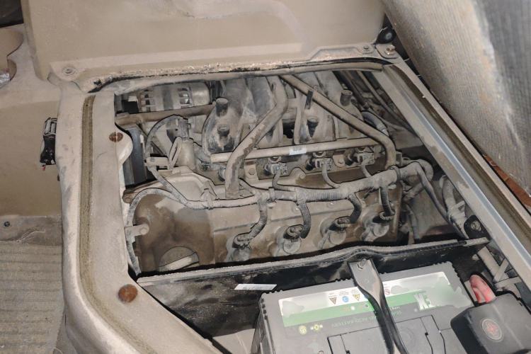 Used Dongfeng Xiaokang C37 2016 1.5L Standard II DK15-06 Engine Bay