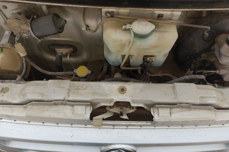 Used Dongfeng Xiaokang C37 2016 1.5L Standard II DK15-06 Engine Bay