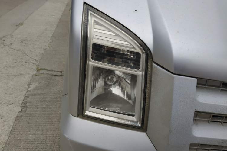 Used Dongfeng Xiaokang C37 2016 1.5L Standard II DK15-06 Exterior 3