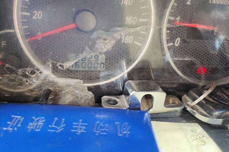 Used Dongfeng Xiaokang C37 2016 1.5L Standard II DK15-06 Odometer Close Up