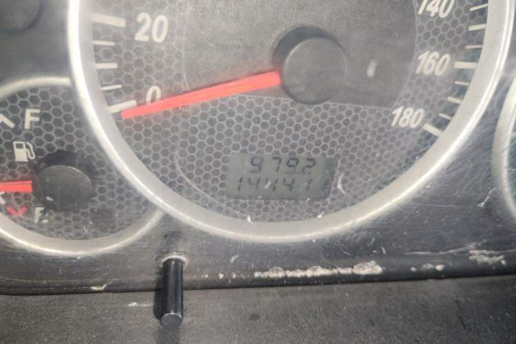 Used Dongfeng Xiaokang C37 2016 1.5L Standard II DK15-06 Odometer Close Up