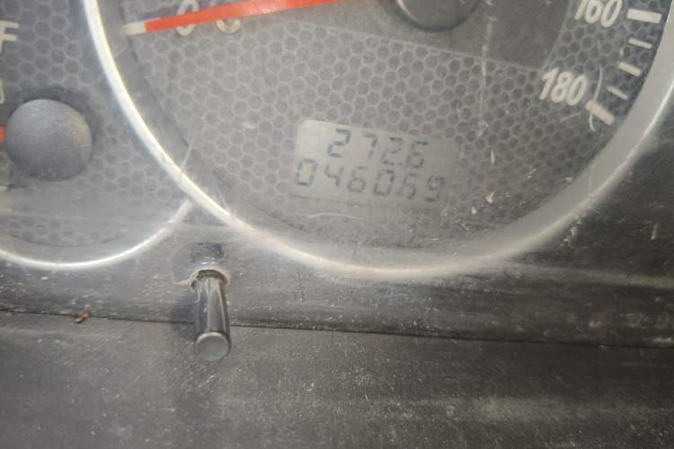 Used Dongfeng Xiaokang C37 2016 1.5L Standard II DK15-06 Odometer Close Up
