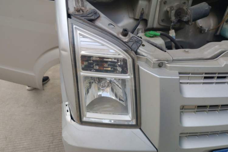 Used Dongfeng Xiaokang C37 2016 1.5L Standard II DK15-06 Right Front Headlight