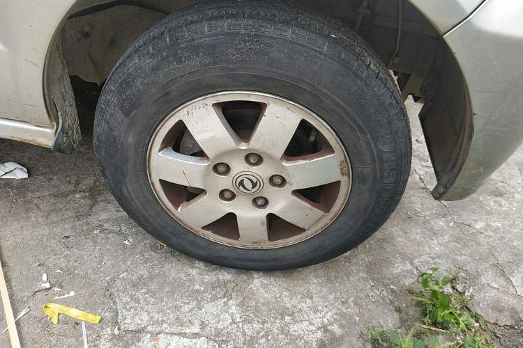 Used Dongfeng Xiaokang C37 2016 1.5L Standard II DK15-06 Right Front Wheel Hub