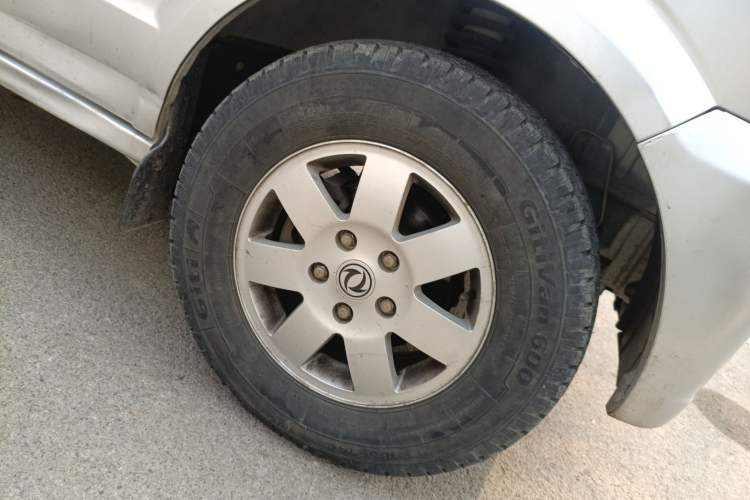 Used Dongfeng Xiaokang C37 2016 1.5L Standard II DK15-06 Right Front Wheel Hub
