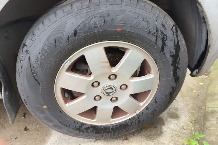 Used Dongfeng Xiaokang C37 2016 1.5L Standard II DK15-06 Right Front Wheel Hub