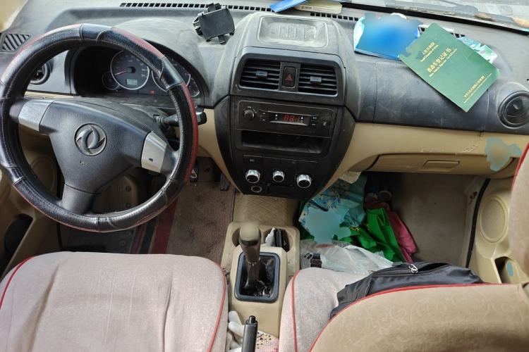 Used Dongfeng Xiaokang C37 2016 1.5L Standard II DK15-06 Center Console