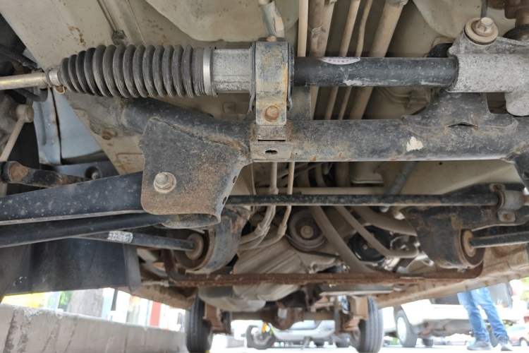 Used Dongfeng Xiaokang C37 2016 1.5L Standard II DK15-06 Chassis Front