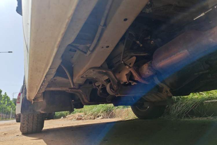 Used Dongfeng Xiaokang C37 2016 1.5L Standard II DK15-06 Chassis Front Left