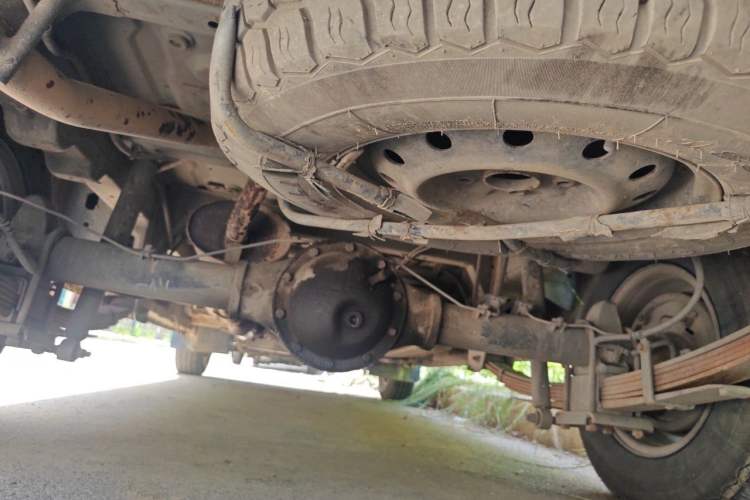 Used Dongfeng Xiaokang C37 2016 1.5L Standard II DK15-06 Chassis Rear
