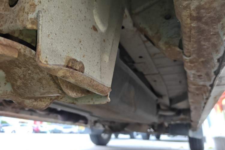 Used Dongfeng Xiaokang C37 2016 1.5L Standard II DK15-06 Chassis Rear Right