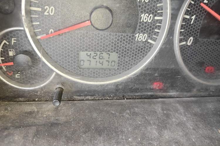 Used Dongfeng Xiaokang C37 2016 1.5L Standard II DK15-06 Odometer Close Up