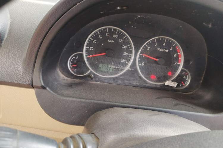 Used Dongfeng Xiaokang C37 2016 1.5L Standard II DK15-06 Odometer Close Up