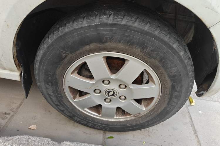 Used Dongfeng Xiaokang C37 2016 1.5L Standard II DK15-06 Right Front Wheel Hub