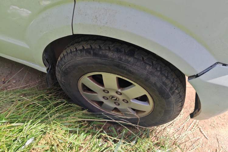 Used Dongfeng Xiaokang C37 2016 1.5L Standard II DK15-06 Right Front Wheel Hub