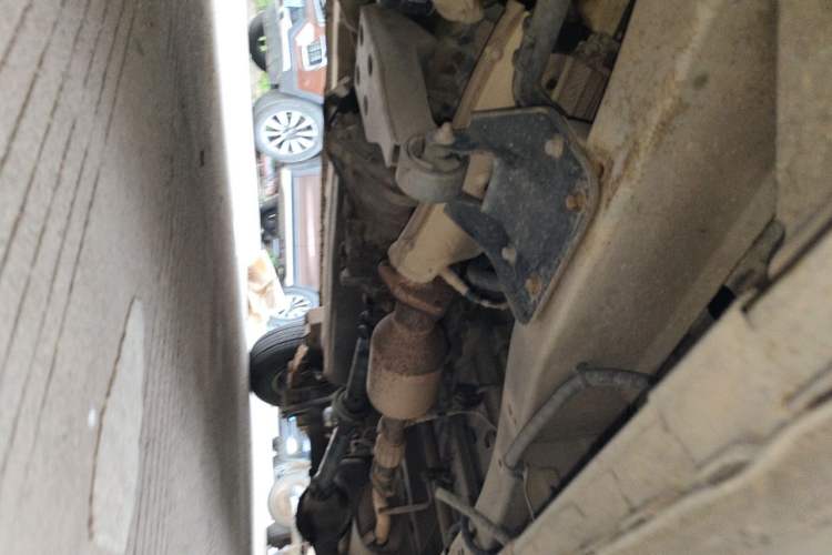 Used Dongfeng Xiaokang C37 2016 1.5L Standard II DK15-06 Chassis Front Left