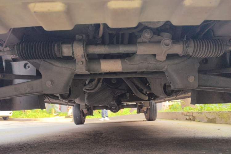 Used Dongfeng Xiaokang C37 2016 1.5L Standard II DK15-06 Chassis Front