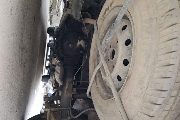 Used Dongfeng Xiaokang C37 2016 1.5L Standard II DK15-06 Chassis Rear