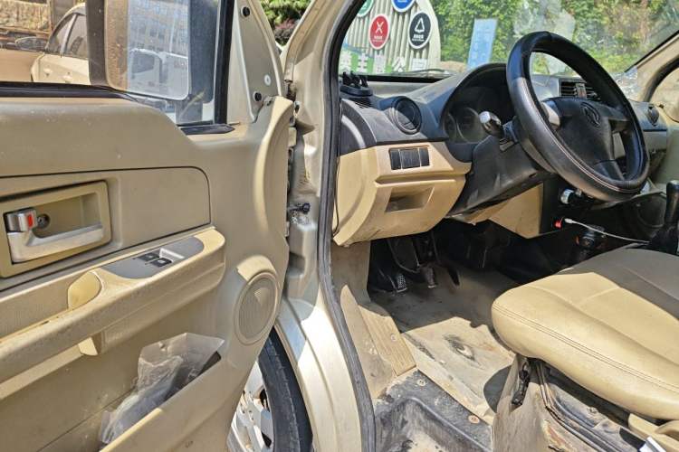 Used Dongfeng Xiaokang C37 2016 1.5L Standard II DK15-06 Driver Seat