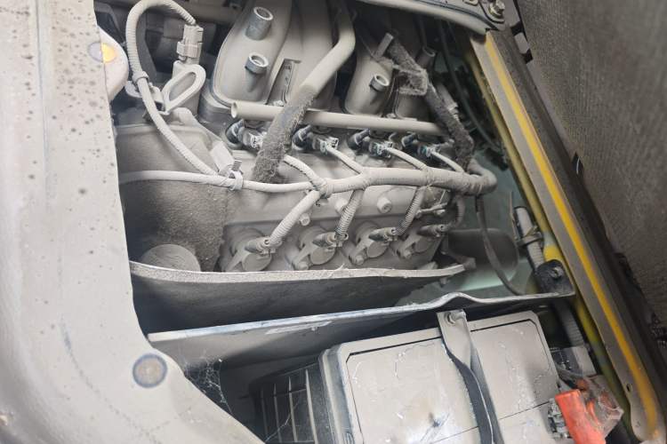 Used Dongfeng Xiaokang C37 2016 1.5L Standard II DK15-06 Engine Bay