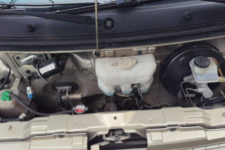 Used Dongfeng Xiaokang C37 2016 1.5L Standard II DK15-06 Engine Bay