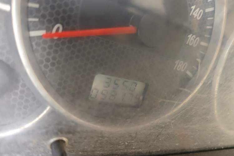 Used Dongfeng Xiaokang C37 2016 1.5L Standard II DK15-06 Odometer Close Up
