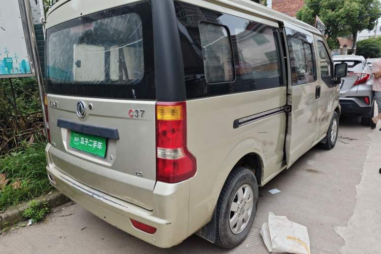 Used Dongfeng Xiaokang C37 2016 1.5L Standard II DK15-06 Rear Right 45 Deg