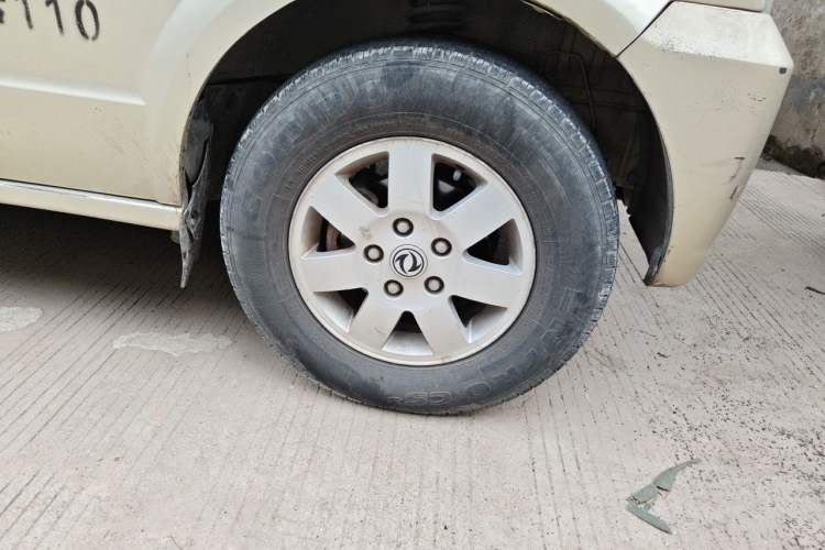 Used Dongfeng Xiaokang C37 2016 1.5L Standard II DK15-06 Right Front Wheel Hub