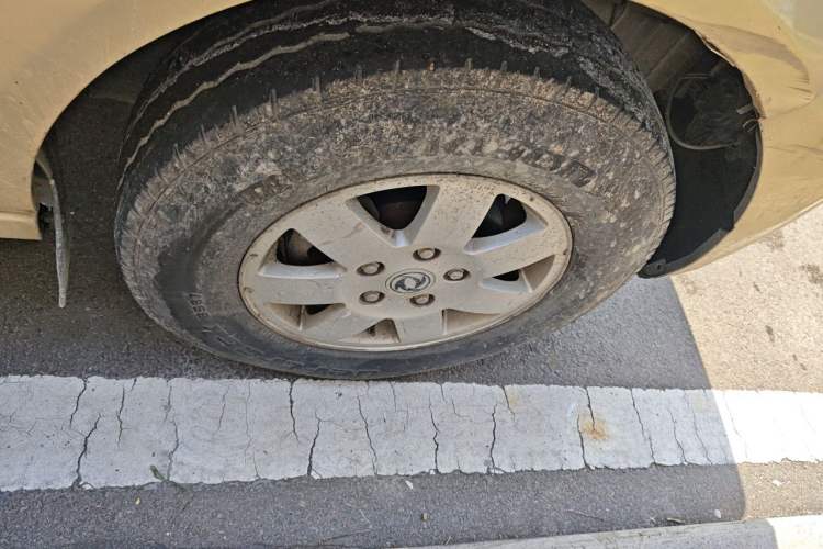 Used Dongfeng Xiaokang C37 2016 1.5L Standard II DK15-06 Right Front Wheel Hub