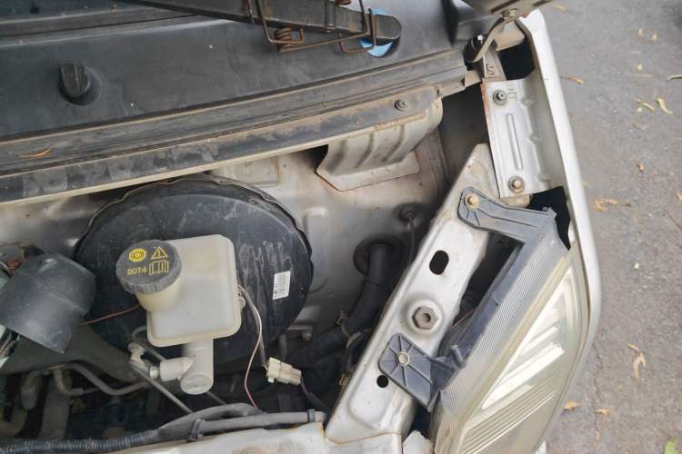 Used Dongfeng Xiaokang C37 2018 1.5L Premium II DK15 Engine Bay Left