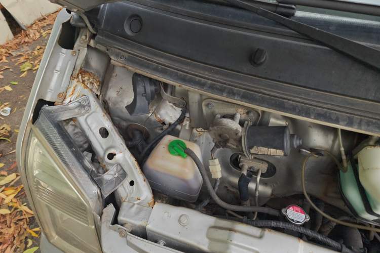 Used Dongfeng Xiaokang C37 2018 1.5L Premium II DK15 Engine Bay Right