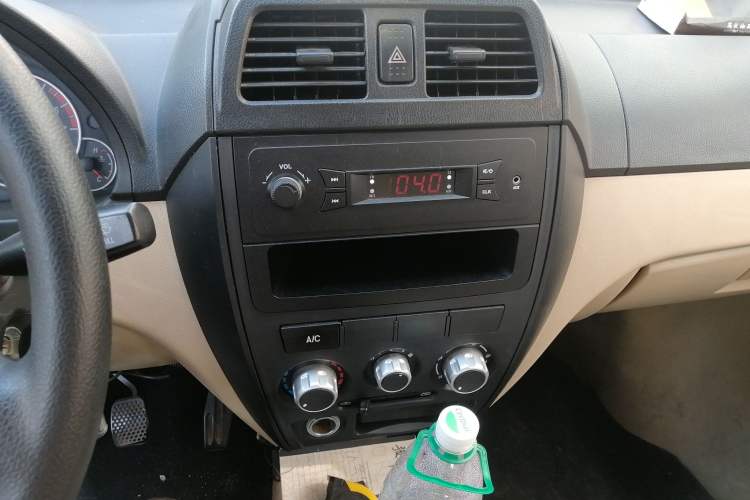 Used Dongfeng Xiaokang C37 2018 1.5L Premium II DK15 Audio And AC Panel