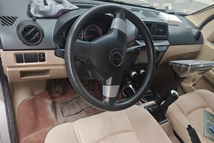 Used Dongfeng Xiaokang C37 2018 1.5L Premium II DK15 Center Console