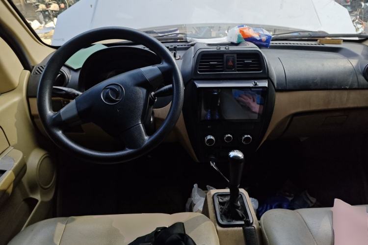 Used Dongfeng Xiaokang C37 2018 1.5L Premium II DK15 Center Console