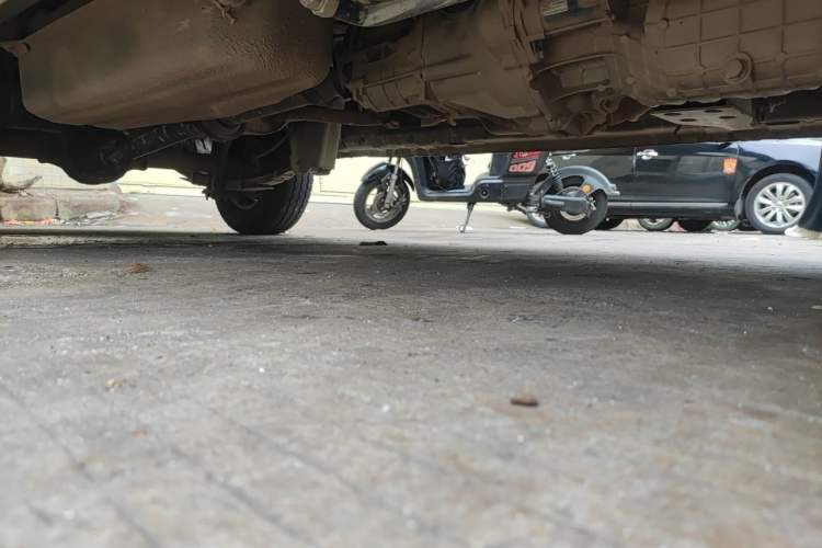 Used Dongfeng Xiaokang C37 2018 1.5L Premium II DK15 Chassis Front Right
