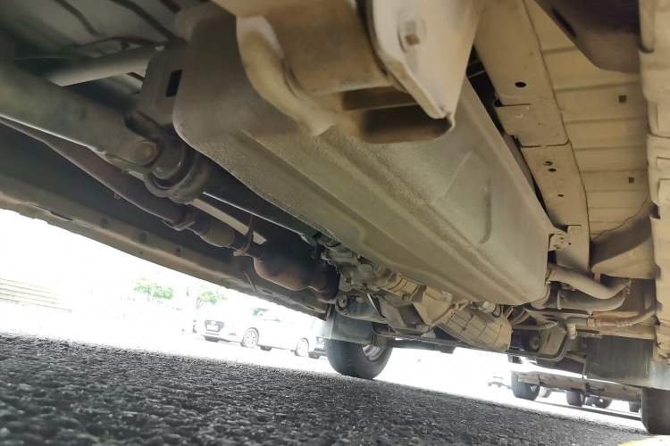 Used Dongfeng Xiaokang C37 2018 1.5L Premium II DK15 Chassis Rear Right