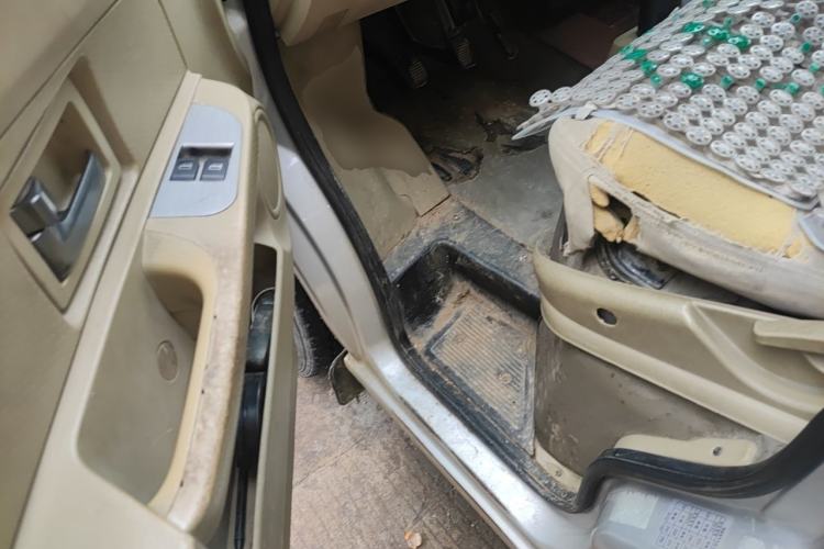Used Dongfeng Xiaokang C37 2018 1.5L Premium II DK15 Driver Seat